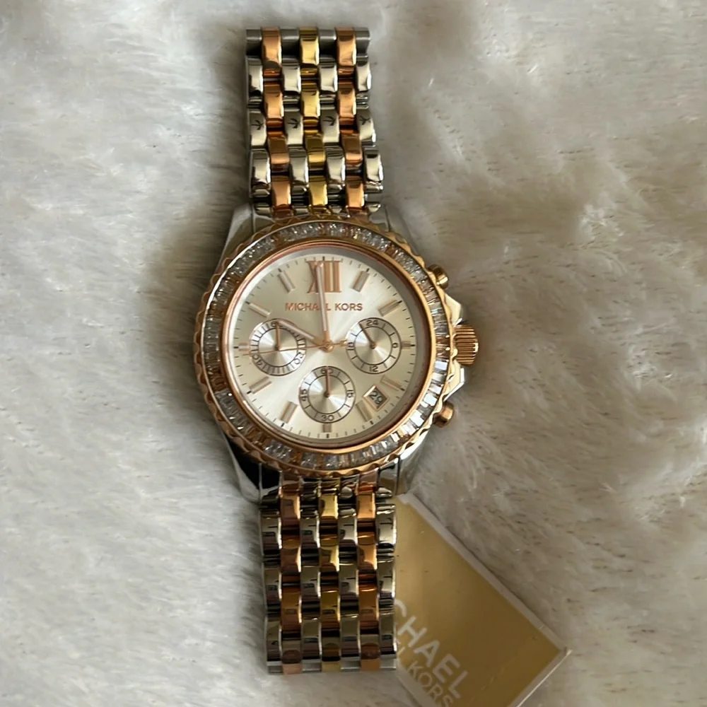 Michael Kors Everest tri-tone Chronograph silver dial watch MK 5876 - Picture 2 of 7